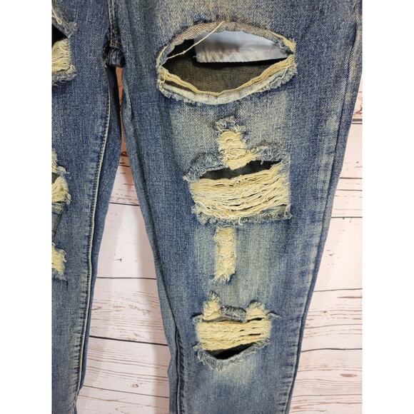 Distressed Ripped Jeans Classic Collection Blue Denim Mid Rise Men's Size 32 - Picture 9 of 13